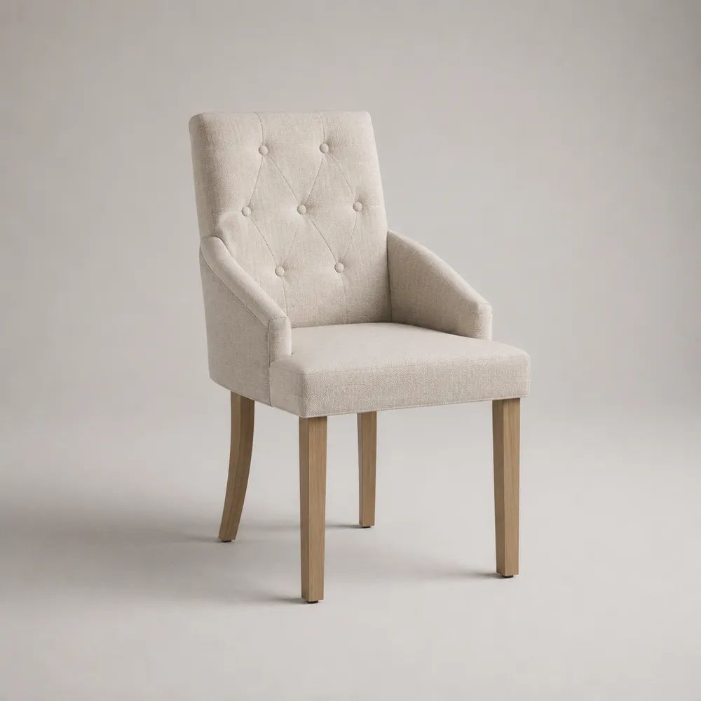 Chaise de salle à manger en tissu beige avec accoudoirs, dossier capitonné et pieds en bois, 58 × 62 × 96 cm